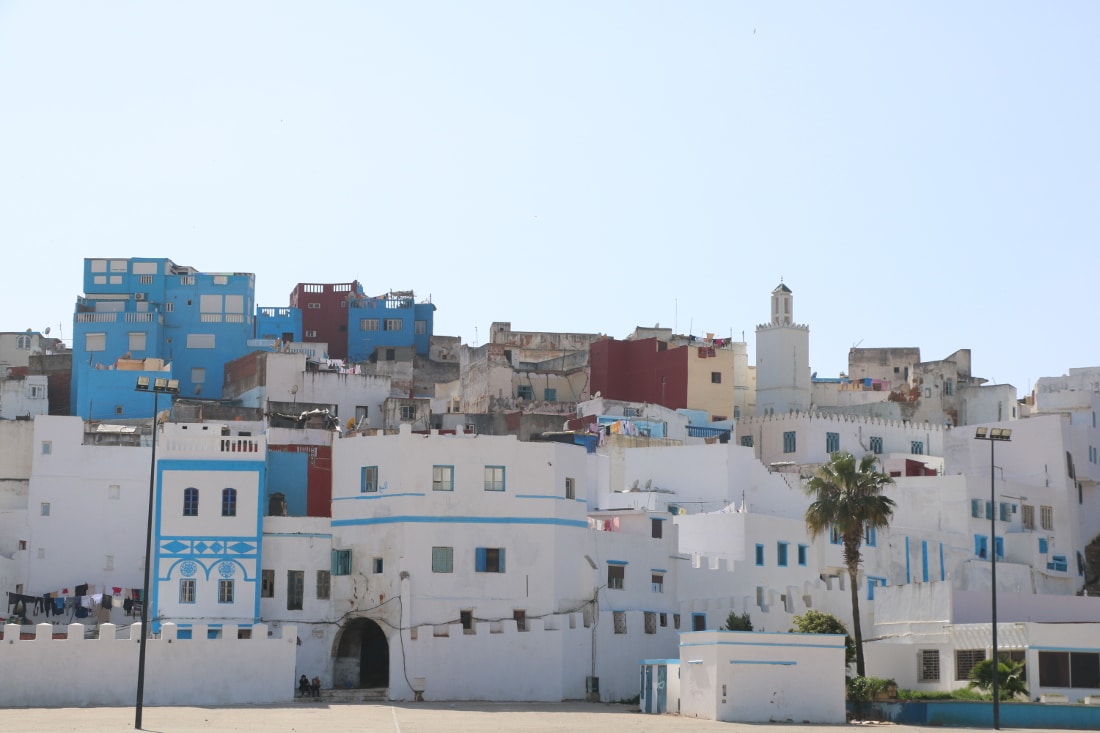Küstenstadt Larache in Marokko