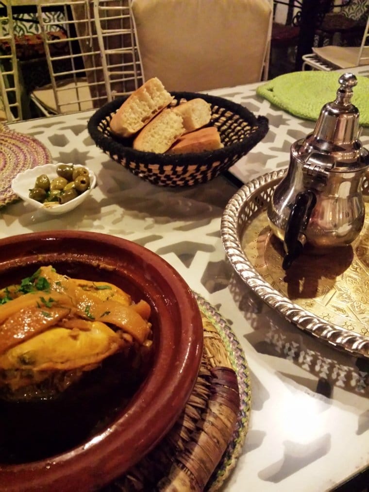 Marrakesch Essen Tajine und Pfefferminztee