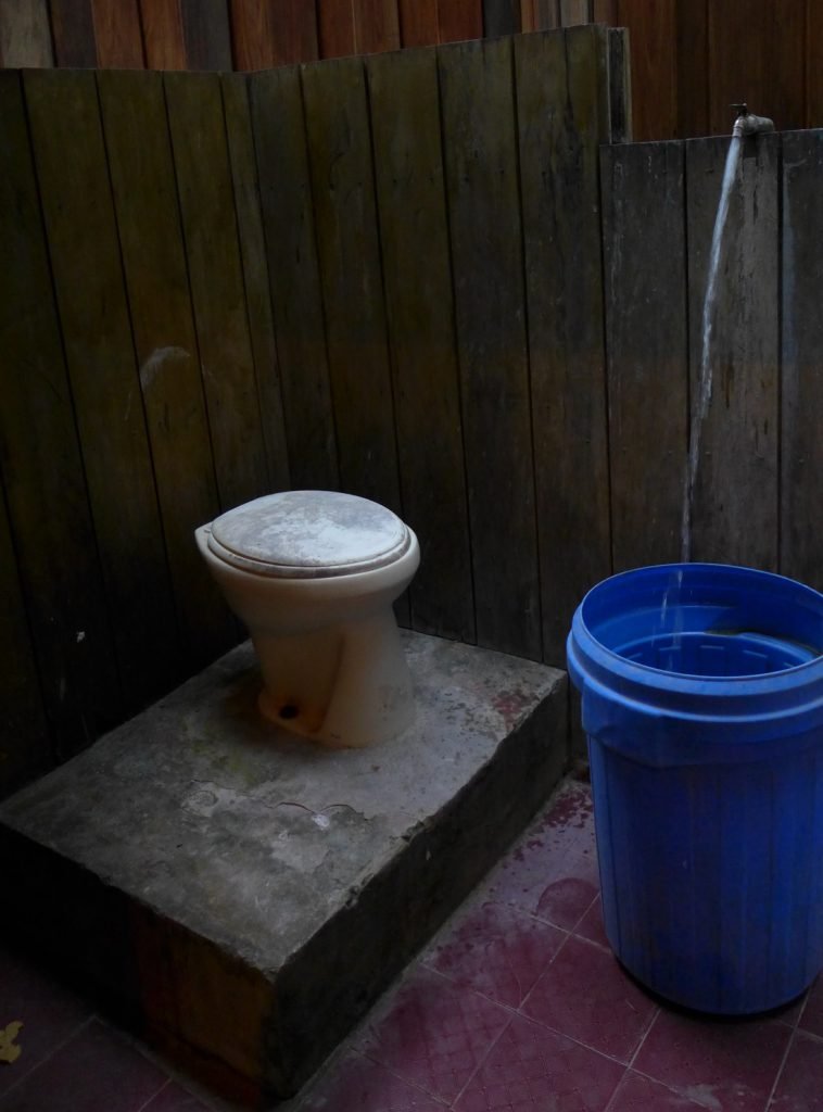 Typisch Indonesien Toilette 